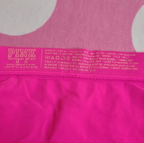 VTG PINK YOGA Seamless Stretch Extra Low Rise Hipster Panty Size M - Picture 5 of 5